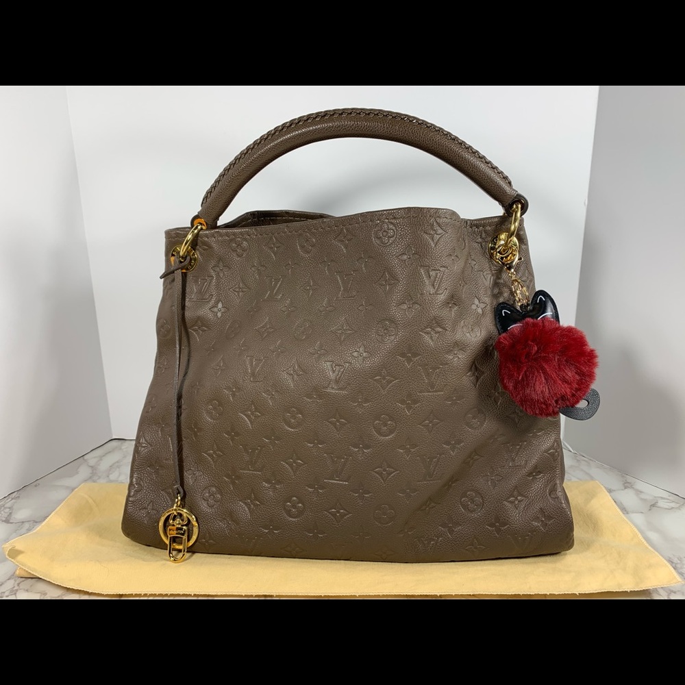 ❤️SOLD❤️Louis vuitton Artsy Empreinte